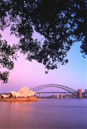 simsearch:700-00057875,k - Sydney Opera House and Harbour Bridge at Sunrise New South Wales, Australia Foto de stock - Con derechos protegidos, Código: 700-00051920