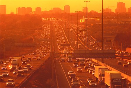 simsearch:400-04600744,k - Highway Traffic at Sunset Toronto, Ontario, Canada Stock Photo - Rights-Managed, Code: 700-00052118
