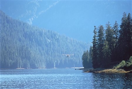 simsearch:700-00004006,k - Hydravion arrivant à l'atterrissage sur lac Alaska, USA Photographie de stock - Rights-Managed, Code: 700-00052153