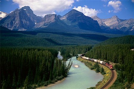 Train de marchandises, le Parc National Banff, Alberta, Canada Photographie de stock - Rights-Managed, Code: 700-00052444