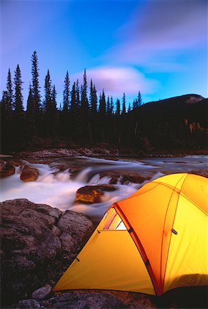 simsearch:600-00046068,k - Rougeoyant tente près de coude rivière Kananaskis Country, Alberta Canada Photographie de stock - Rights-Managed, Code: 700-00053415