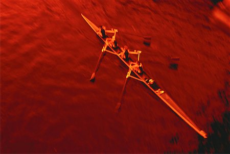 simsearch:700-00066397,k - Overhead View of Rowers at Sunset Foto de stock - Con derechos protegidos, Código: 700-00053826