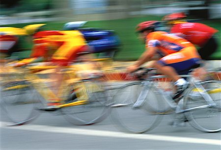 simsearch:700-00027203,k - Blurred View of Bicycle Racing Foto de stock - Con derechos protegidos, Código: 700-00064563