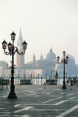 simsearch:700-00022532,k - Street Lamps at Molo di San Marco Venice, Italy Foto de stock - Con derechos protegidos, Código: 700-00066791