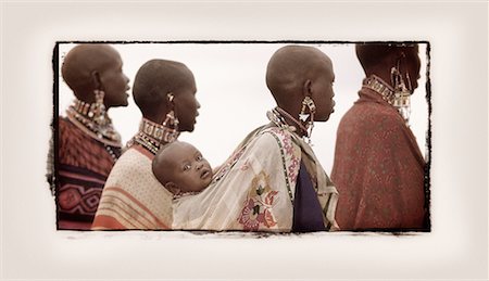 Group of Masai Women with Child Outdoors, Kenya, Africa Foto de stock - Con derechos protegidos, Código: 700-00067767