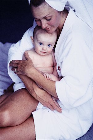 simsearch:700-00074987,k - Mother Wearing Bathrobe, Holding Nude Baby Stock Photo - Rights-Managed, Code: 700-00068964