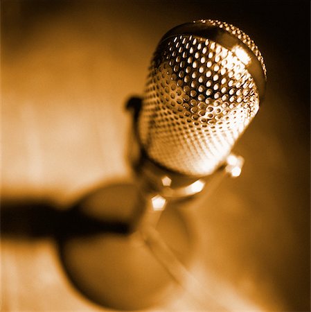 Gros plan du Microphone Photographie de stock - Rights-Managed, Code: 700-00060248