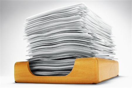 posta in uscita - Stack of Paper in Tray Fotografie stock - Rights-Managed, Codice: 700-00063126