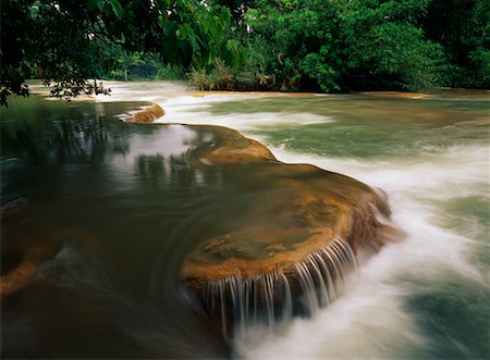 simsearch:700-00023230,k - Cascades de Agua Azul près de Palenque, Mexique Photographie de stock - Rights-Managed, Code: 700-00074010
