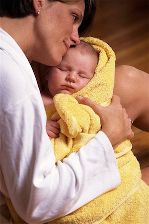 simsearch:700-00075000,k - Mother Holding Baby Wrapped in Towel Stock Photo - Rights-Managed, Code: 700-00075001