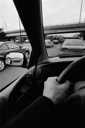 simsearch:700-00031331,k - Driver's Perspective in Traffic On Don Valley Parkway Toronto, Ontario, Canada Foto de stock - Con derechos protegidos, Código: 700-00076039
