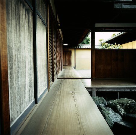 Hallway by Zen Rock Garden at Daitoku-ji Temple Kyoto City, Japan Fotografie stock - Rights-Managed, Codice: 700-00076223