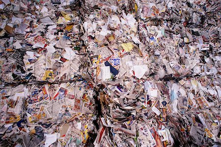 simsearch:700-00164560,k - Liasses de papier dans l'usine de recyclage Photographie de stock - Rights-Managed, Code: 700-00077518