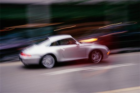 simsearch:700-00069624,k - Blurred View of Sportscar on Road Toronto, Ontario, Canada Foto de stock - Con derechos protegidos, Código: 700-00077744