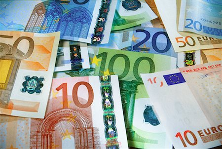 simsearch:700-00047827,k - Nahaufnahme der europäischen Währung Stockbilder - Lizenzpflichtiges, Bildnummer: 700-00078068
