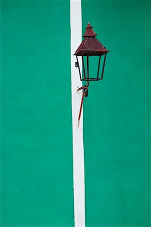 Close-Up of Wall and Lamp Camaguey, Cuba Foto de stock - Con derechos protegidos, Código: 700-00078595