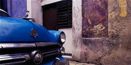 simsearch:700-00160777,k - Close-Up of Antique Car and Building Havana, Cuba Foto de stock - Con derechos protegidos, Código: 700-00078601