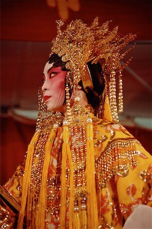 Portrait de l'artiste interprète ou exécutant opéra chinois en Costume Hong Kong Photographie de stock - Rights-Managed, Code: 700-00079543