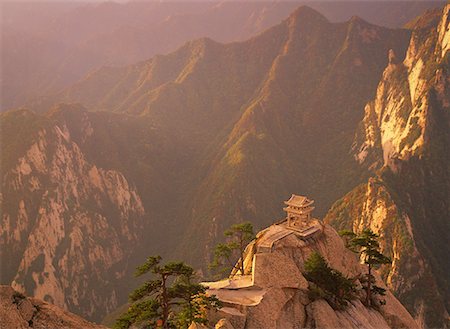 simsearch:700-00079847,k - Pavilion on Mount Huashan Shaanxi Province, China Stock Photo - Rights-Managed, Code: 700-00079836