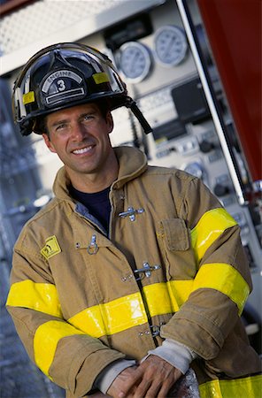 simsearch:700-00076137,k - Portrait of Male Fire Fighter Foto de stock - Direito Controlado, Número: 700-00070008