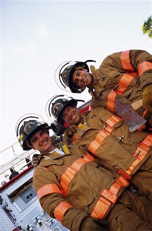 simsearch:700-00076137,k - Portrait of Three Male Fire Fighters Outdoors Foto de stock - Direito Controlado, Número: 700-00070016