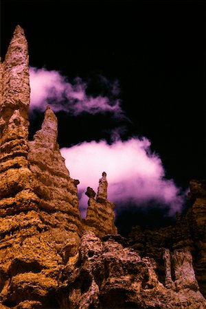 Looking Up at The Hoodoos and Sky Bryce Canyon National Park Utah, USA Foto de stock - Con derechos protegidos, Código: 700-00070045