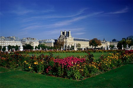 Jardin de Tuileries et le Louvre, Paris, France Photographie de stock - Rights-Managed, Code: 700-00072033