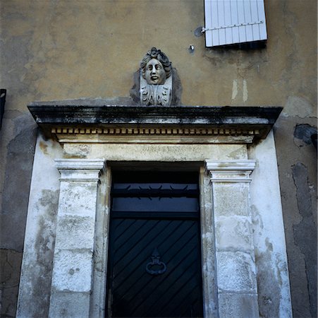 simsearch:700-00072003,k - Statue over Doorway Ile de Re, France Fotografie stock - Rights-Managed, Codice: 700-00072050