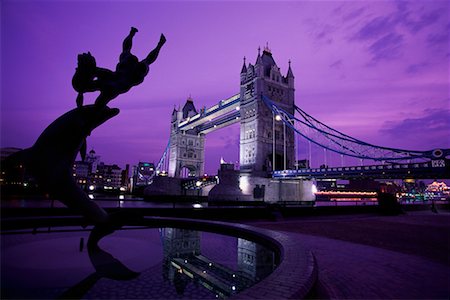 simsearch:700-00553935,k - Tower Bridge et la Tamise, au crépuscule, Londres, Angleterre Photographie de stock - Rights-Managed, Code: 700-00072152