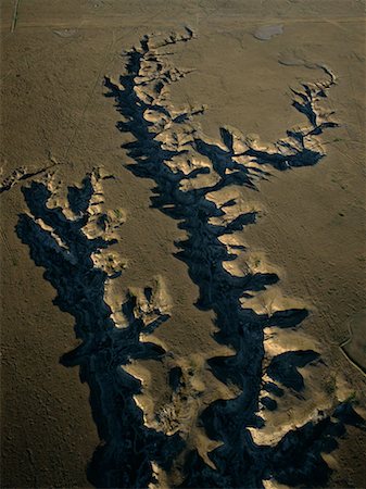 simsearch:700-00011509,k - Aerial View of Dinosaur Provincial Park Red Deer, Alberta, Canada Stock Photo - Rights-Managed, Code: 700-00073150