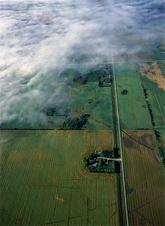 Aerial View of Farmland and Road Beausejour, Manitoba, Canada Foto de stock - Con derechos protegidos, Código: 700-00073174