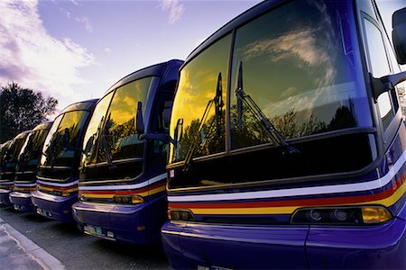 Ligne de bus Photographie de stock - Rights-Managed, Code: 700-00073806