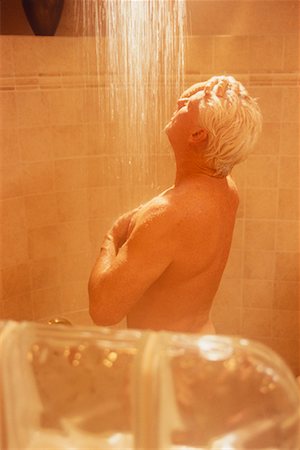 simsearch:700-00506903,k - Mature Man Having Shower Fotografie stock - Rights-Managed, Codice: 700-00084228