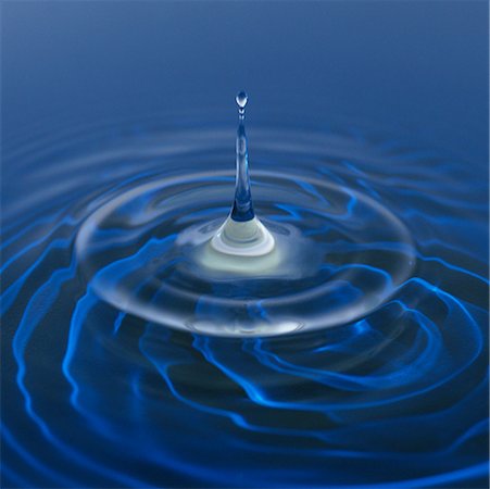 simsearch:700-00013923,k - Water Drop and Ripples Stock Photo - Rights-Managed, Code: 700-00085035