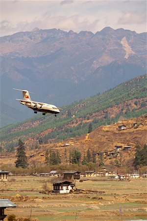 simsearch:700-00052153,k - Druk avion atterrissait à nouveau l'aéroport de Paro, Bhoutan Photographie de stock - Rights-Managed, Code: 700-00085113