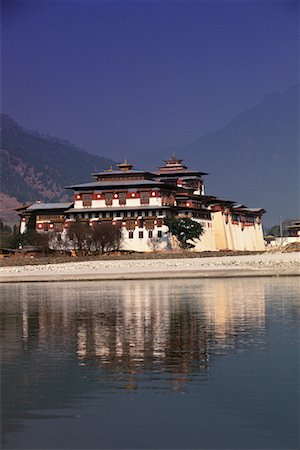 punakha dzong - Punakha Dzong Bhoutan Photographie de stock - Rights-Managed, Code: 700-00085154