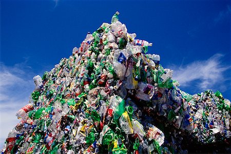 simsearch:700-00164560,k - Tas de matériaux de recyclage en Caroline du Nord, USA Photographie de stock - Rights-Managed, Code: 700-00085394