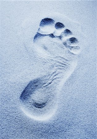 simsearch:700-00045425,k - Close-Up of Footprint in Sand Stock Photo - Rights-Managed, Code: 700-00085704