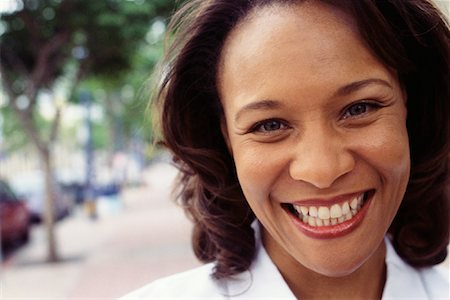 peter griffith - Portrait of Woman Smiling Outdoors Stock Photo - Rights-Managed, Code: 700-00086313