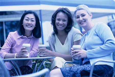 simsearch:700-00086325,k - Portrait of Three Women Sitting At Table with Coffee Cups Outdoors Foto de stock - Con derechos protegidos, Código: 700-00086331