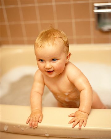 Baby in Bath Stock Photo - Rights-Managed, Code: 700-00087909