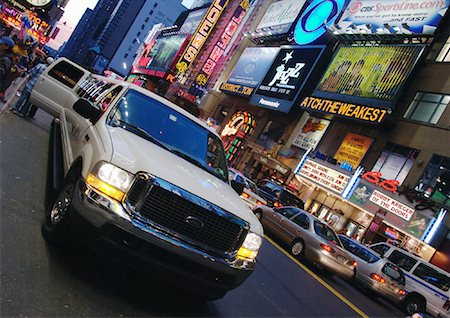 Limousine auf 42nd Street, New York City, New York, USA Stockbilder - Lizenzpflichtiges, Bildnummer: 700-00089577