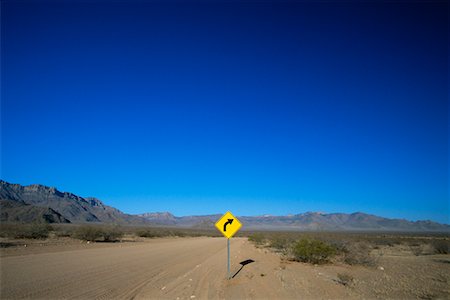 simsearch:700-00279881,k - Road Sign in Desert Arizona, USA Foto de stock - Con derechos protegidos, Código: 700-00089983