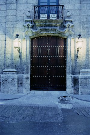 simsearch:700-00078589,k - Wooden Door and Wall Old Havana, Cuba Foto de stock - Con derechos protegidos, Código: 700-00080292