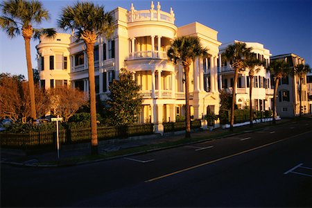 Colonial Houses on East Bay Street, Charleston South Carolina, USA Foto de stock - Con derechos protegidos, Código: 700-00080540