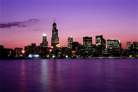 simsearch:700-00074498,k - Toits de la ville à la nuit, Chicago, Illinois, USA Photographie de stock - Rights-Managed, Code: 700-00081295