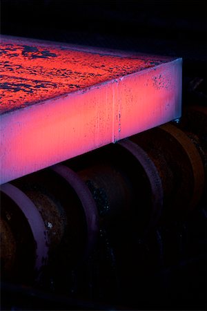 fornace - Slab of Molten Steel on Casters Fotografie stock - Rights-Managed, Codice: 700-00081547