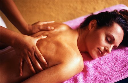 simsearch:700-00087311,k - Woman Having Back Massaged Foto de stock - Con derechos protegidos, Código: 700-00083753