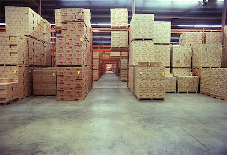 distributor - En conserve produits Storage Warehouse Dartmouth, Nouvelle-Écosse, Canada Photographie de stock - Rights-Managed, Code: 700-00096798