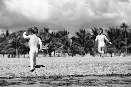 Children on the Beach Stock Photo - Rights-Managed, Code: 700-00099143